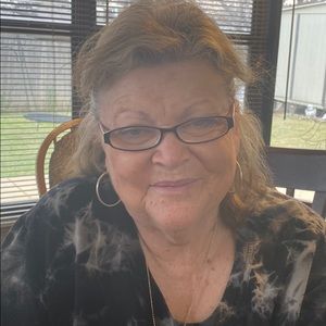 Meet your Posher, Sandy